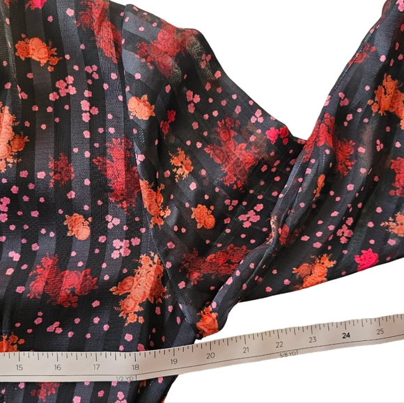 C/MEO Collective Significant Midi Wrap Dress Size Large fits medium to large - Picture 8 of 14